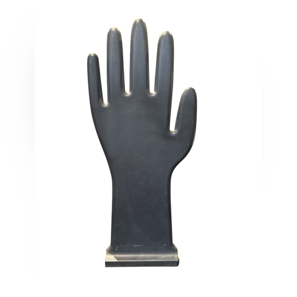 Decorative hand